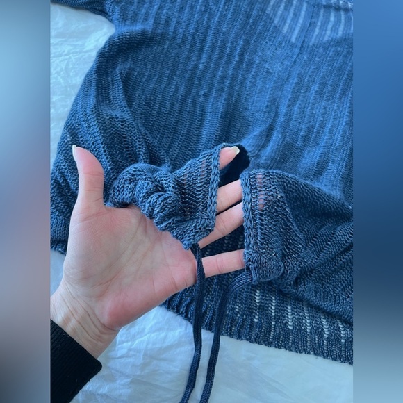 CHARLI LONDON | Women’s SZ L | Open Knit Blue Linen Top | High Low Hem EUC - Picture 10 of 11